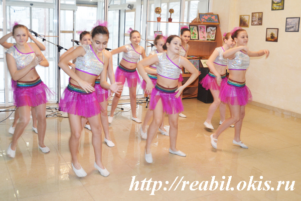студия танца Фламинго выступает в Центре комплексной реабилитации инвалидов